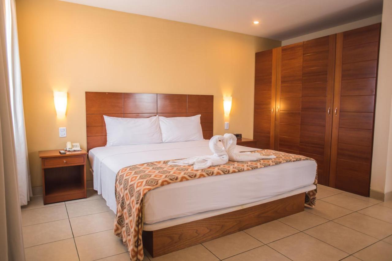 Wyndham Costa Del Sol Pucallpa Buitenkant foto A bedroom at the hotel
