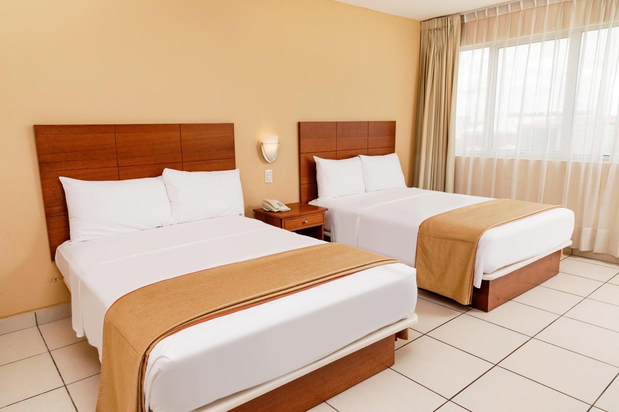 Wyndham Costa Del Sol Pucallpa Buitenkant foto
