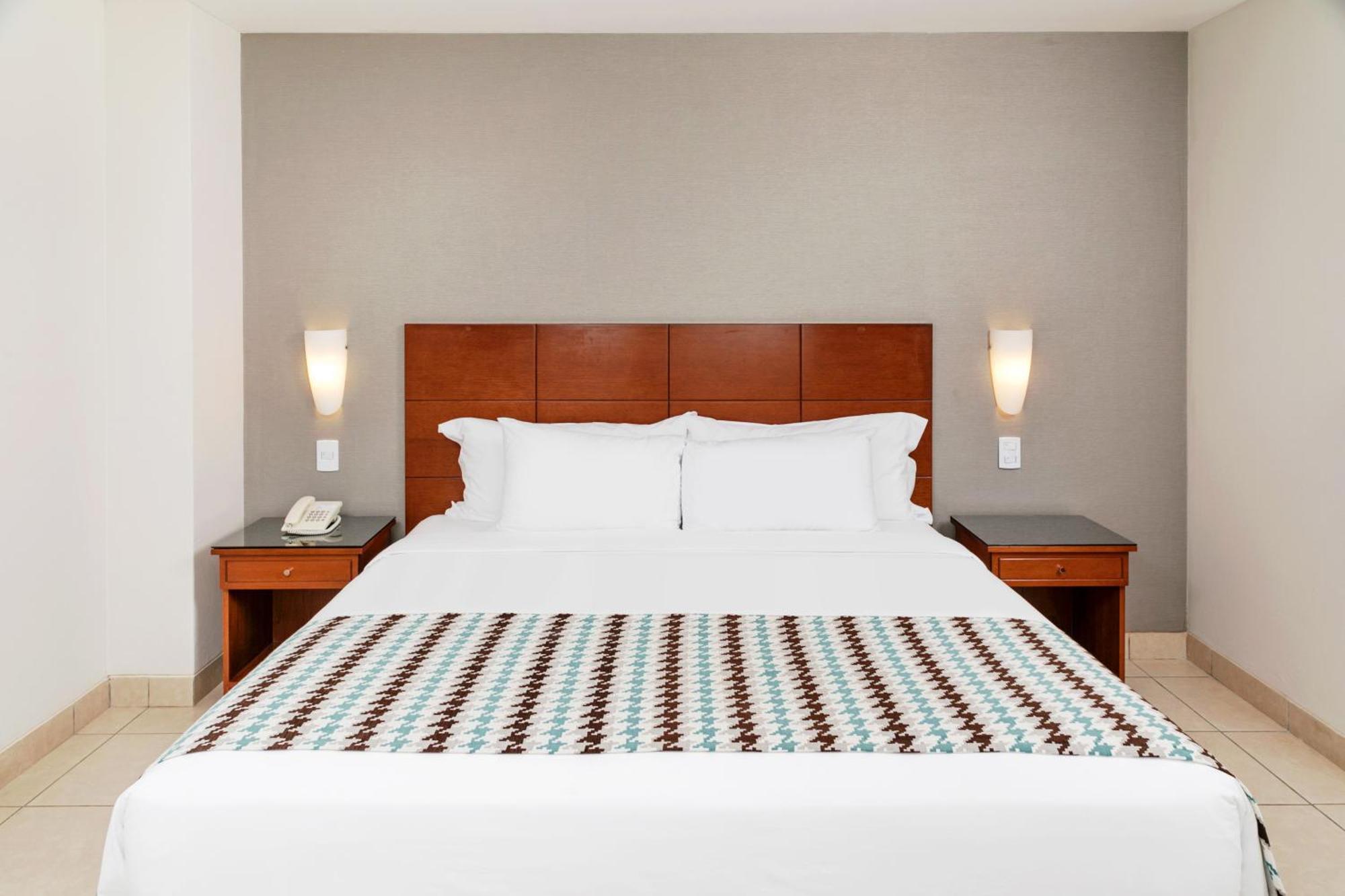 Wyndham Costa Del Sol Pucallpa Buitenkant foto