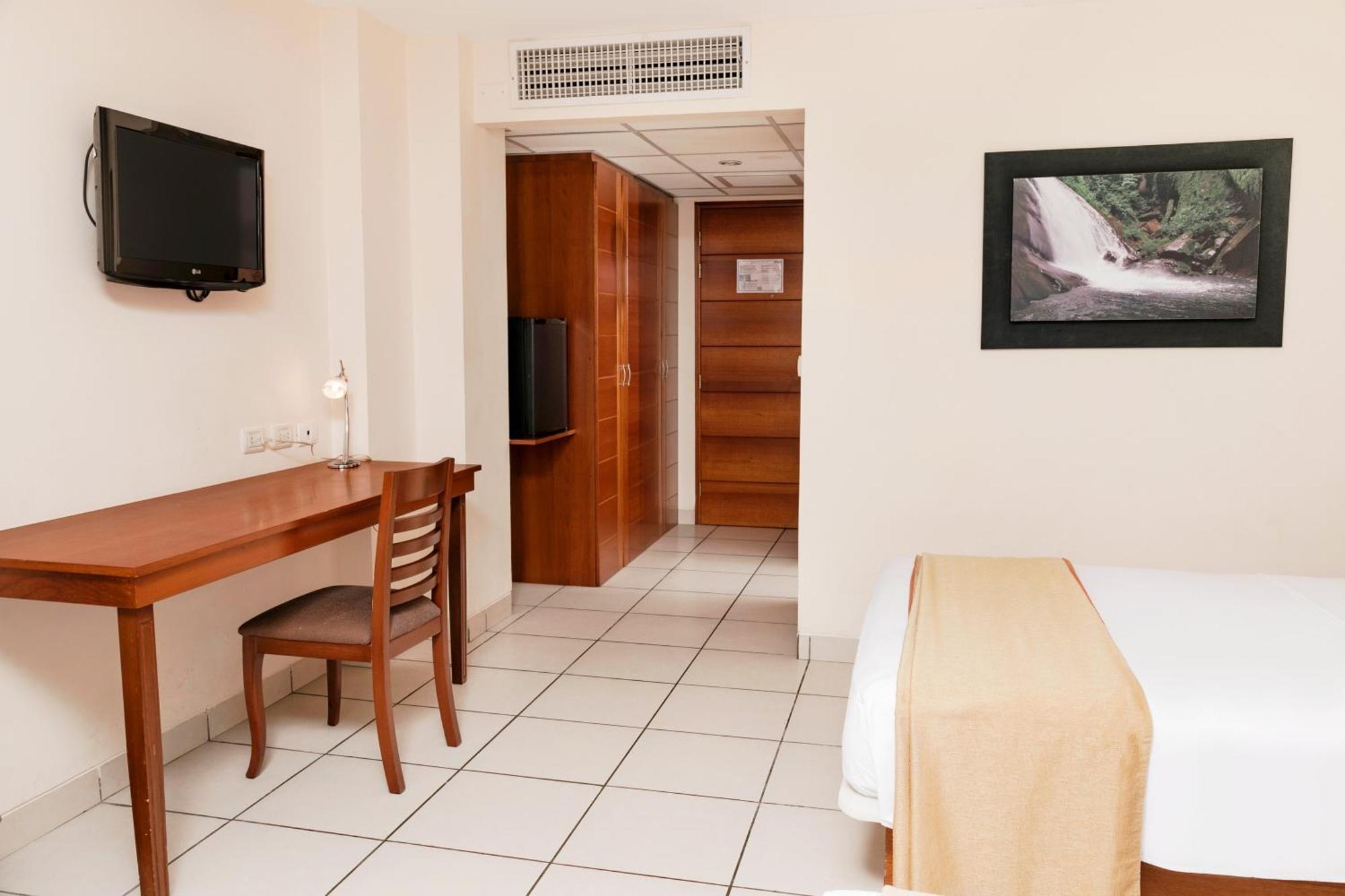 Wyndham Costa Del Sol Pucallpa Buitenkant foto