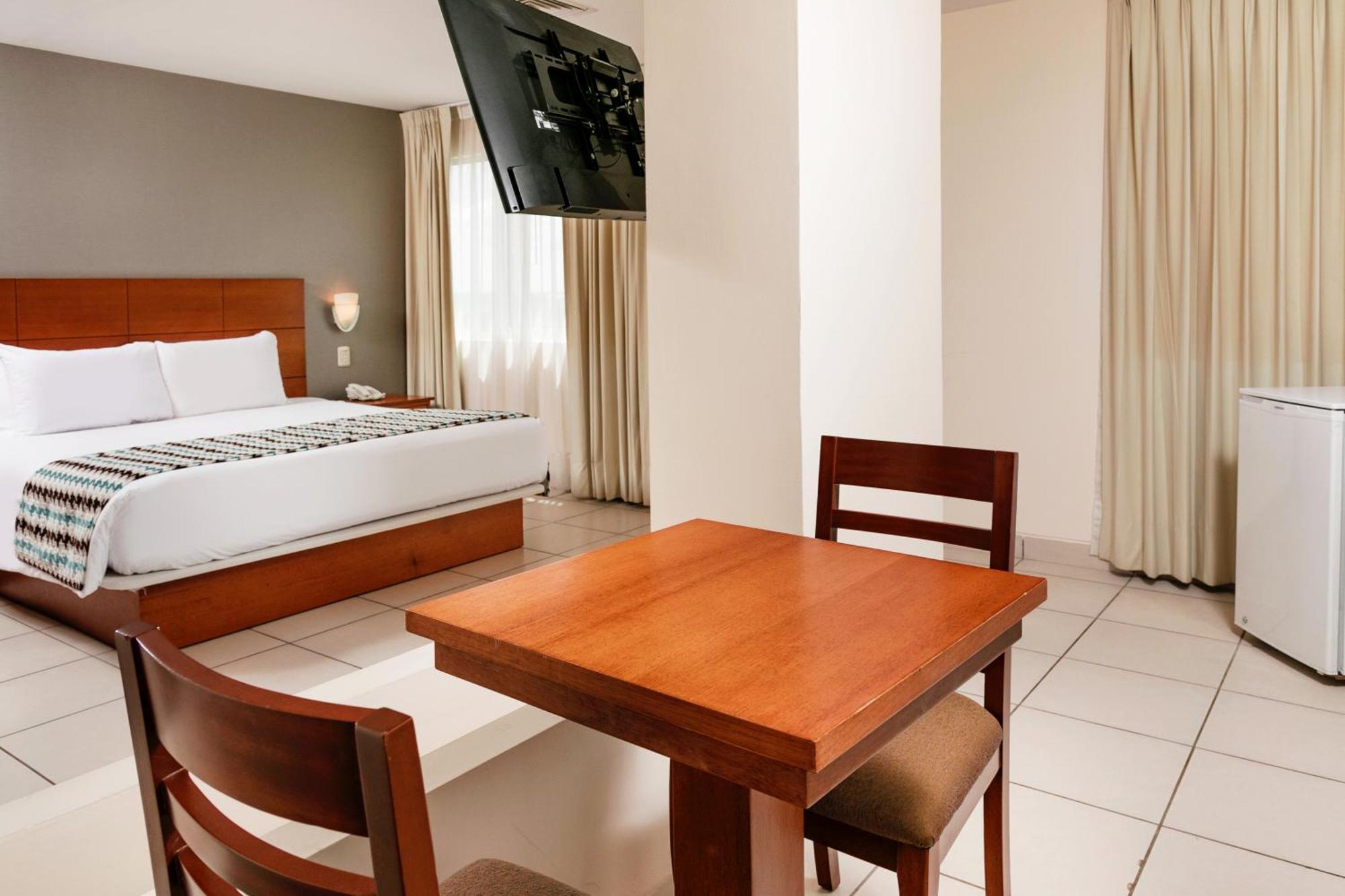 Wyndham Costa Del Sol Pucallpa Buitenkant foto